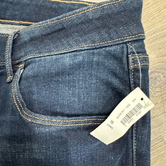 Old Navy Women's Deep Indigo Rockstar Super Skinny Jeans - Picture 2 of 5